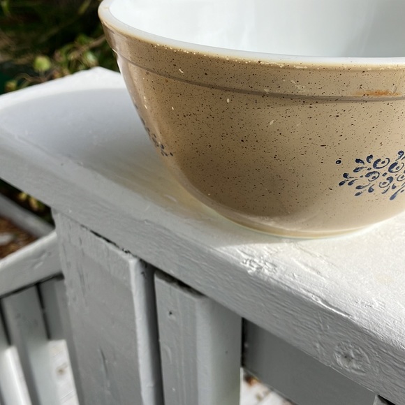 Pyrex 1 1/2 Quarts Homestead Mixing Bowl - Picture 5 of 10